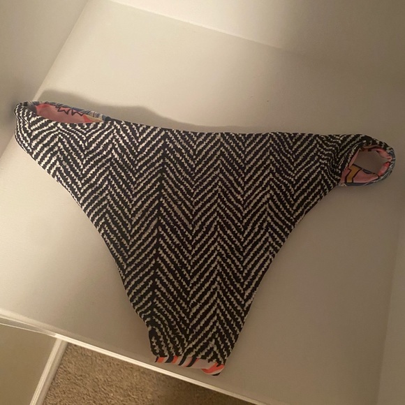 Maaji reversible bikini bottoms - Picture 2 of 5
